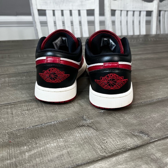Nike Air Jordan 1 Low Gym Red Snea Sz 8.5 - Picture 4 of 5